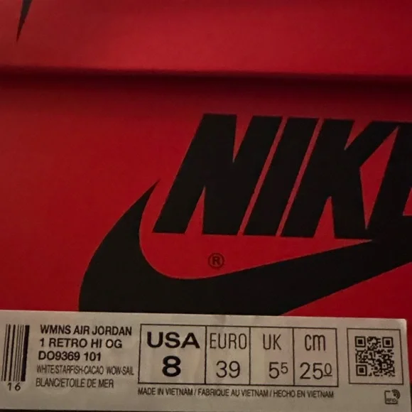 Air Jordan 1 Retro High OG in Starfish - Picture 2 of 3
